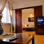 Designer 1br Luxury Retreat, Atelier Residence, Walk To Palace Of Culture * Warszawa
