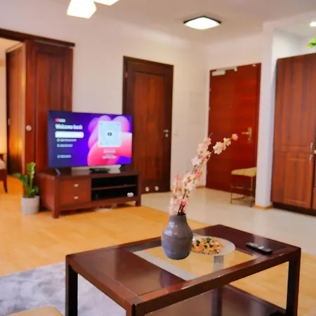 Designer 1br Luxury Retreat, Atelier Residence, Walk To Palace Of Culture 公寓 *