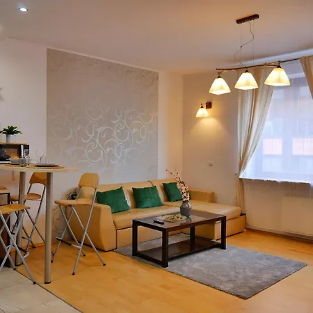 Designer 1br Luxury Retreat, Atelier Residence, Walk To Palace Of Culture Daire