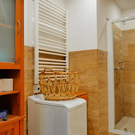 Designer 1br Luxury Retreat, Atelier Residence, Walk To Palace Of Culture Varşova