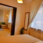 아파트 Designer 1br Luxury Retreat, Atelier Residence, Walk To Palace Of Culture 바르샤바