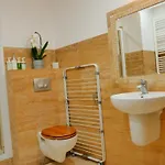Designer 1br Luxury Retreat, Atelier Residence, Walk To Palace Of Culture 아파트